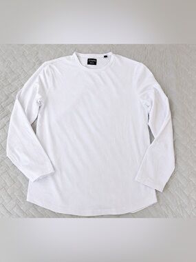 Men's light weight long sleeve by Cuts size L